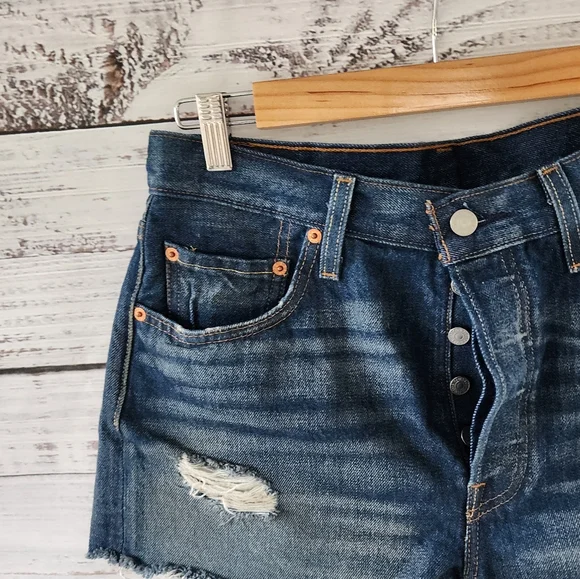 Levi's 501 denim shorts size 29 - Picture 3 of 10
